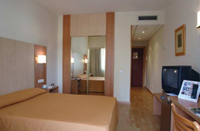 อิลูนิออน โรมาเรดา โฮเต็ล Hotel ซาราโกซา ห้อง รูปภาพ